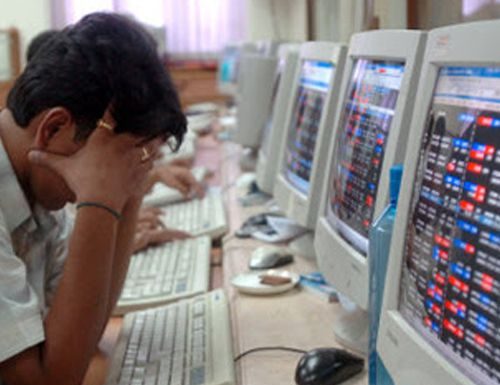 नोटों पर बैन से बाजार धड़ाम, एक मिनट में ही डूबे निवेशकों के 7 लाख करोड़