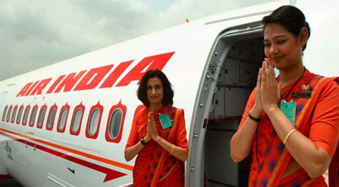 बिजनेस क्लास में सफर करने वालों के लिए एयर इंडिया कर सकती है लैपटॉप की पेशकश Offer laptops
