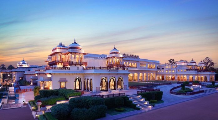 गायत्री देवी के पोते देवराज व पोती लालित्या को जयमहल पैलेस, जयसिंह-विजित सिंह को रामबाग पैलेस मिलेगा