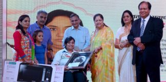 Women work hard for success- Vasundhara Raje cm Bhaskar Woman of the Year Award-2007