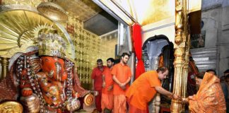 Chief Minister Vasundhara worshiped at the Moti Dungri Ganesh temple