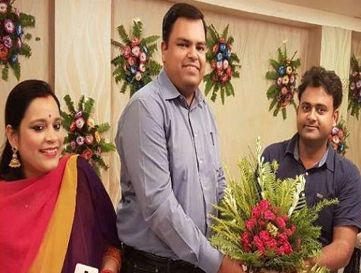 इतने डिप्रेशन में था आईएएस मुकेश पांडे, उसने ट्रेन से कटकर जान ही दे दी……. IAS Mukesh Pandey, IAS Mukesh Pandey Suicide, Buxar DM Mukesh Pandey, In-laws Rakesh Kumar Singh, Traders, Crime News, Latest Crime News, Ghaziabad Railway Station, Train Accident