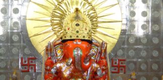 Maritim is Motitungari Ganesh idol, Ganesh Charturi