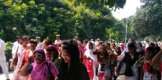 Organic, arson-lathi-charge in BHU