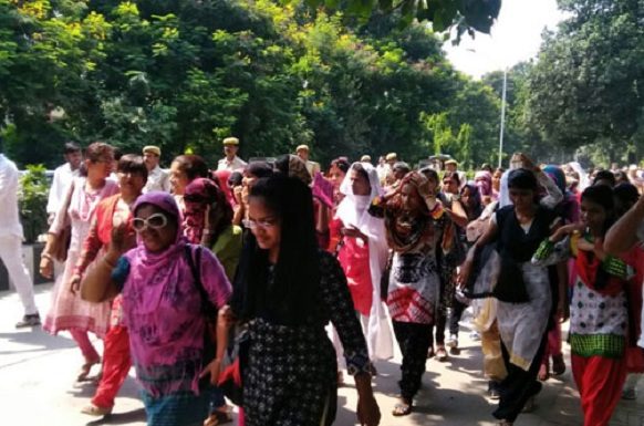 Organic, arson-lathi-charge in BHU