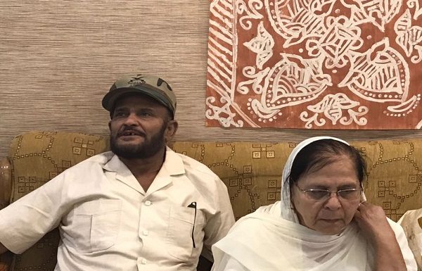 कैफे भड़ास ने भारतीय सेना के जाबांज पूर्व सैनिक खाजु खान के जन्मदिन का जश्न मनाया Café Bhadas celebrates birthday of former Jabanjan Junk Sangh Khajoo Khan of Indian Army