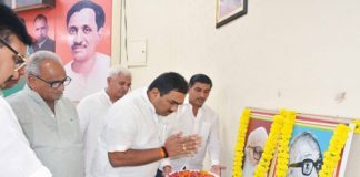 Pushpajalli on the birth anniversary of Loknayak Jayprakash Narayan and Nanaji Deshmukh