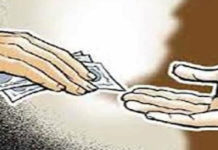 Naveda arrested for taking bribe of Rs 20,000