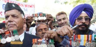 Tents of ex-servicemen removed from Jantar Mantar