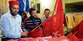 Leaders do not give power to people: Shukla