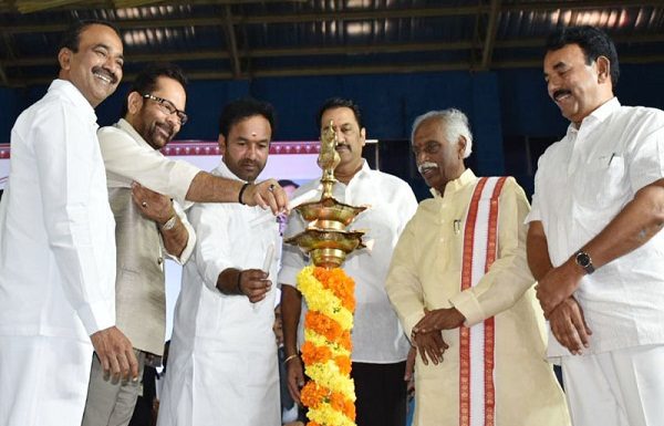 Every country in the world today recognizes India as an economic power: Naqvi