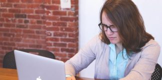 Research: Women work more time than men, without payment