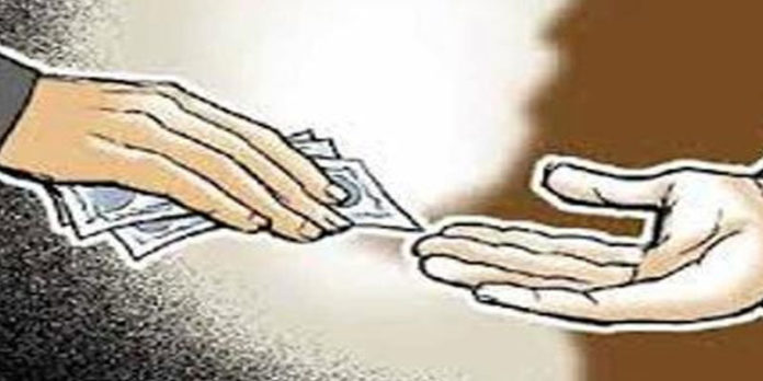 Arrested bribe of Rs 50,000 from contractor instead of bill payment