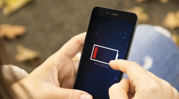 The shopkeeper sold a poor phone, now the new phone or money with interest, plus a fine of 16 thousand