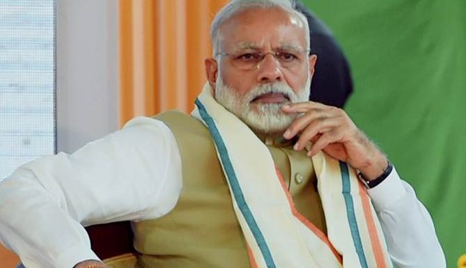 मोदी ने जीएसटी की आलोचना के लिए कांग्रेस को निशाने पर लिया Modi criticized Congress for criticizing GST