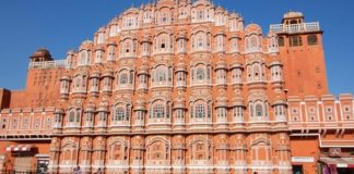 Hire the temple premises near the Hawa Mahal, the High Court has answered the answer