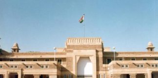 Lawyers protest boycotting work