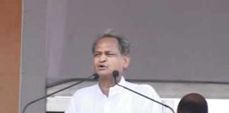 Due to drought in Karauli, Sawimadhapur and Dhaulpur, the condition of farmers is severe, government should provide immediate relief: Gehlot