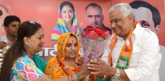 Kirodilal meena, cm Vasundhara Raje