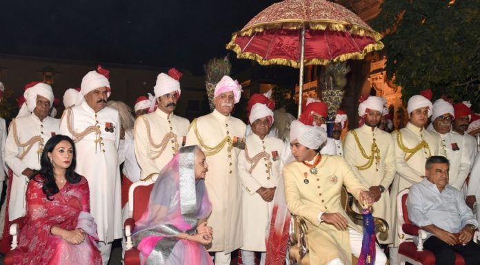 jaipur royal family holi festival-city palace