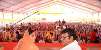 Celebrated 63rd Birthday of Panchayatiraj and Rural Development Minister Rajendra Rathod as a Resolution Day in his constituency Churu.