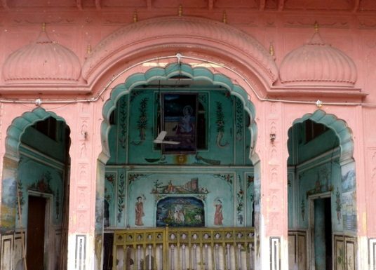 remove, encroachment, Govardhan Nath, temple complex jaipur