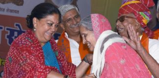 Democracy fighters kept democracy alive in emergency: Vasundhara