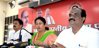 ashok Gehlot, praised, Indira Gandhi, forgot, Hitler's, embarrassment