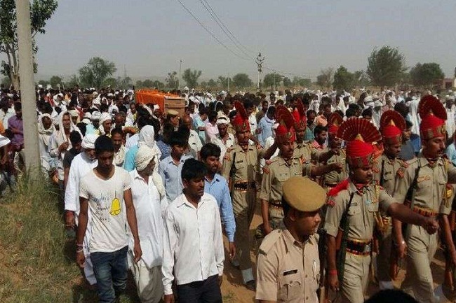 bsf1 Shaheed Commandant Jitendra Singh's mother said, finish Pakistan