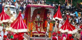 Teij Mata, jaipur, ride, accompanied, decorated clothes, city palace jaipur