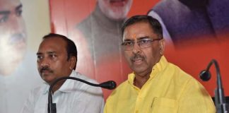 pradesh kaangres ke neta bulava rahe hai raahul se jhooth: chatuverdee