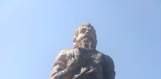 In the Rajasthan High Court the soot granddaughter on the Manu idol, two women are arrested