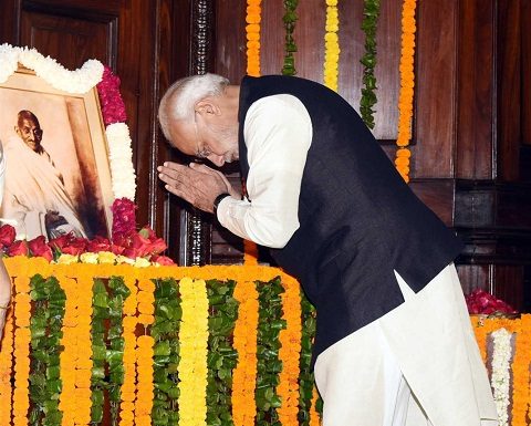 Prime Minister Narendra Modi paid homage to Mahatma Gandhi and Lal Bahadur Shastri