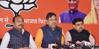 janata ko bhramit karane ka prayaas kar rahee kaangres: pooniyaan