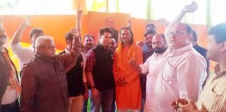 ashok paranaamee ko mila nirdaleey pratyaashiyon ka samarthan