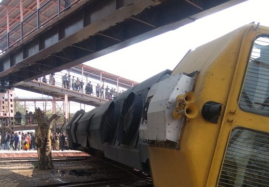 Dyodai super-fast train,derailed Jaipur