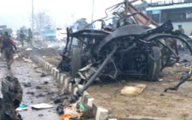 शहीदों के परिवारों को 25 लाख रूपए नकद एवं एक परिजन को सरकारी नौकरी seeaarapeeeeph