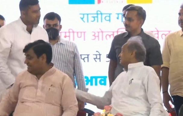 मुख्यमंत्री के कहने पर भी खेलमंत्री चांदना आगे नहीं आए, भाषण नहीं दिया