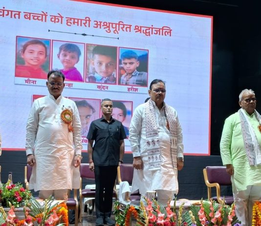 शिक्षक केवल गणित का फॉर्मूला और इतिहास की तारीख ही नहीं सिखाते: सीएम शर्मा